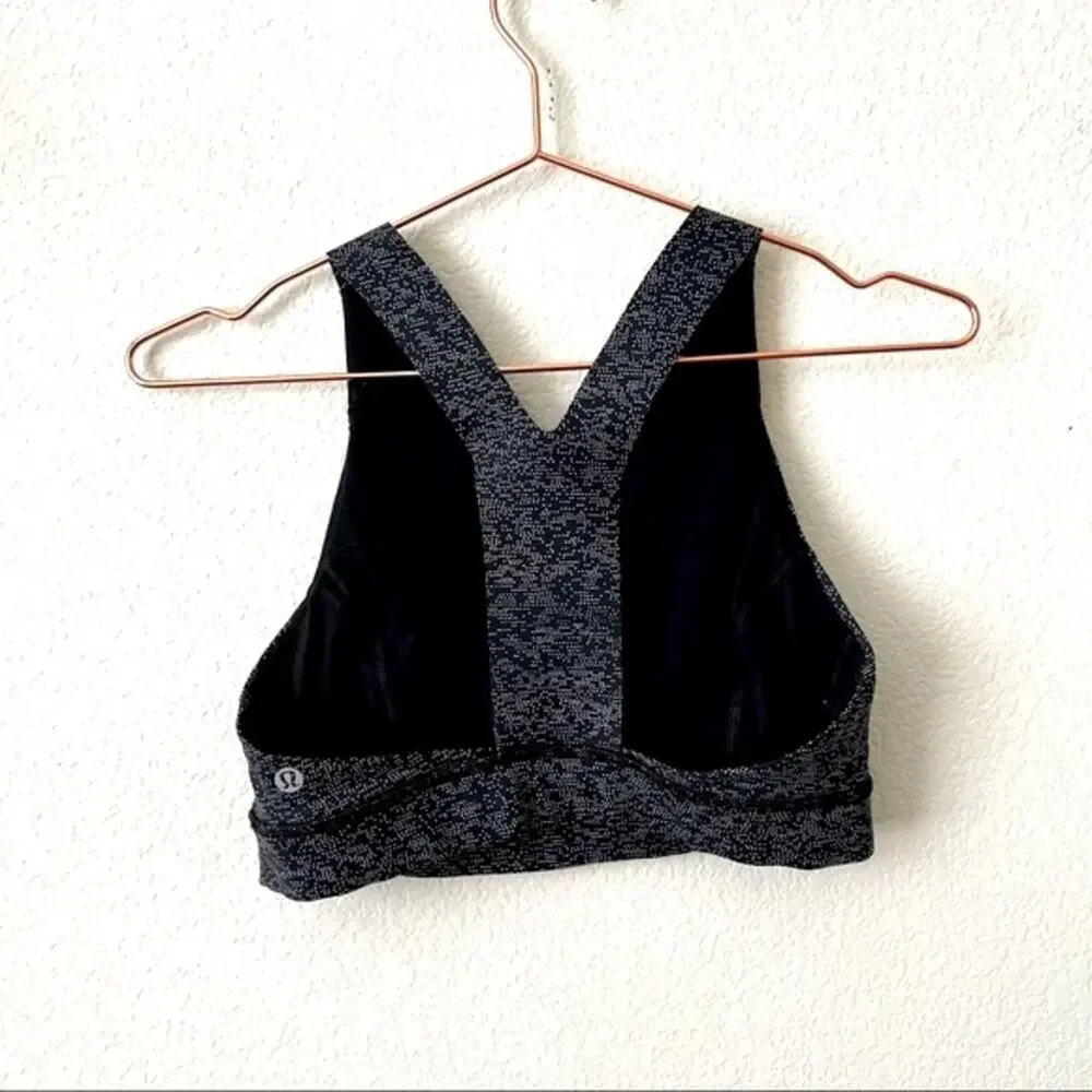 Lululemon Fast & Free Bra (Nulux) Soundwave Alpine White Black W2AKXS